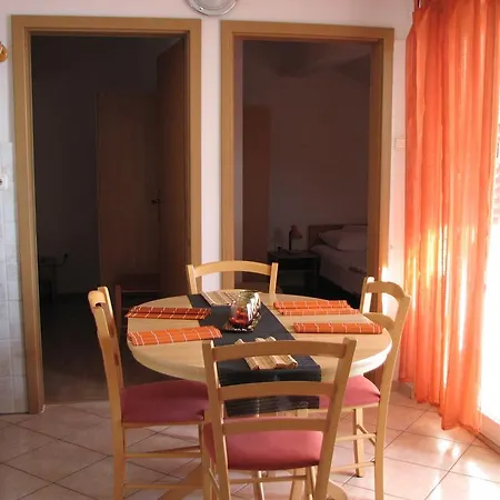 Tina Apartment *
